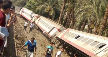 وزير النقل يتوجه لموقع حادث قطار المرازيق