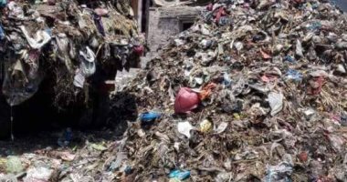 اضبط مخالفة.. مقلب قمامة بكفر كلا الباب فى الغربية يهدد حياة المواطنين.. صور