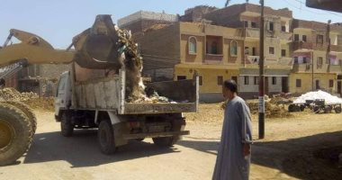 رفع المخلفات بقرى مركز ملوى بالمنيا