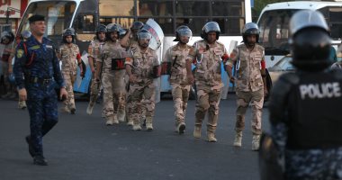 القوات العراقية تفتح الطرق المؤدية لساحة التحرير عقب انسحاب المتظاهرين