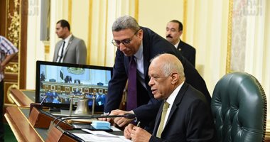 رئيس البرلمان: مناقشة بيان الحكومة الثلاثاء ونسعى لإنجازه بداية الأسبوع المقبل - صور