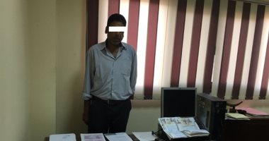 القبض على مدرس بالدقهلية وراء تزوير عقود عمل بالخارج للنصب على الشباب
