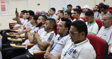 أخبار × 24 ساعة.. حافز مادى لطلاب جامعة بورسعيد لمحو أمية 8 دارسين