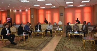محافظ الشرقية يستقبل أعضاء لجنة التفتيش والرقابة بوزارة التنمية المحلية