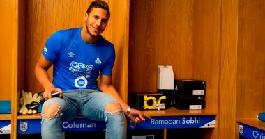 الجارديان: رمضان صبحى سيحصل على فرصة كاملة مع هدرسفيلد تاون