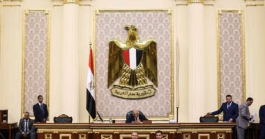 البرلمان يوافق على قانون معاشات الوزراء  