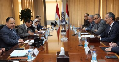 وزير الاتصالات: نتعاون مع المالية فى التطوير التكنولوجى لقطاعات الدولة