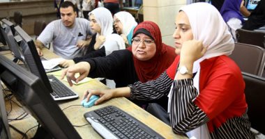 وزير التعليم العالى يتفقد مكتب التنسيق الرئيسى بجامعة عين شمس