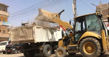 رفع 40 طن قمامة ومخلفات صلبة فى البلينا بسوهاج