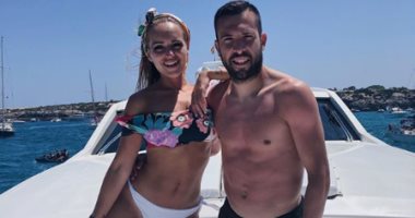 نجوم الكرة يهربون من خيبات كأس العالم بالغرق فى أعماق البحار