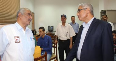 140 طالب وطالبة سجلوا رغباتهم بمعامل التنسيق فى جامعة جنوب الوادى