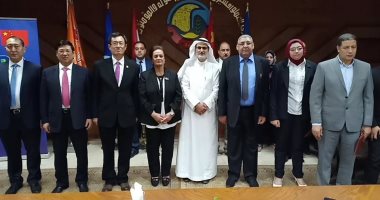 محافظ البحيرة والقنصل الصينى يشهدان توقيع اتفاقية لإقامة مصنع زيوت