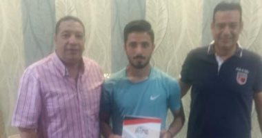 دمنهور يتعاقد مع كريم شرف لاعب وسط الداخلية