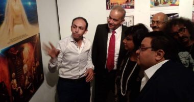 صور.. وزير الثقافة ورئيس الإنتاج الثقافى يفتتحان المعرض الرابع لمصممى سينوجرافيا المسرح