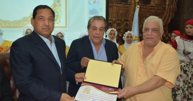 فيديو وصور.. محافظ الغربية يشهد حفل اليوم العالمى للتمريض ويكرم عدد من العاملين
