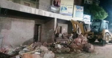 صور.. إزالة سور بيت الرى لتيسير حركة المرور بمدينة ساقلتة بسوهاج