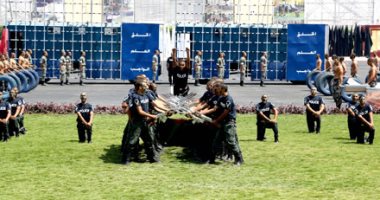 تدريبات قتالية ومهارات بدنية لطلاب أكاديمية الشرطة في مصنع الرجال