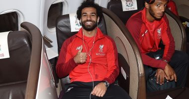 شاهد.. وصول محمد صلاح مع نادي ليفربول إلى الولايات المتحدة