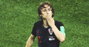 تقارير: مودريتش اتفق مع بيريز على مغادرة ريال مدريد قبل كأس العالم