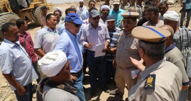 محافظ قنا يقود حملة  لإزالة التعديات على أراضى أملاك الدولة 