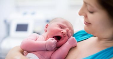 الأمراض المناعية والعيوب الخلقية.. تعرفي على أشهر أسباب الولادة المبكرة