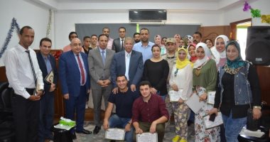 صور.. محافظ الإسماعيلية يشهد ختام دورة تدريب الشباب حول دور الصحافة والإعلام