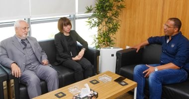 سفير كرواتيا يزور "اليوم السابع" ويتفقد آلية العمل اليومية بصالة التحرير