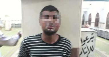 صور.. القبض على لص أثناء سرقة صناديق الزكاة من مسجد بالسويس
