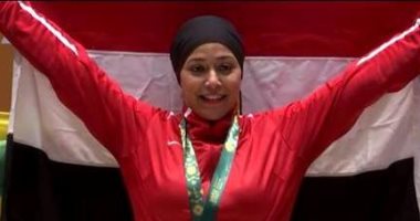 قصة صور.. دينا بركات بطلة من حديد فى الأثقال المصرية