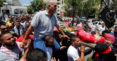 صور.. تشييع جثمان فلسطينى بعد استشهاده برصاص الاحتلال فى الضفة الغربية