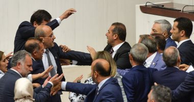 "أردوغان يواصل قمعه".. أنقرة تحقق مع برلمانيين عارضوا العدوان على سوريا