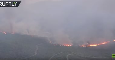 فيديو.. طائرة ترصد مشاهد من حرائق اليونان