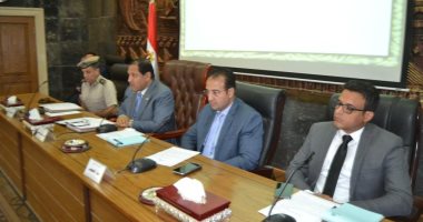 سكان قرية الكرسة بالغربية يناشدون المسئولين توصيل الصرف الصحى