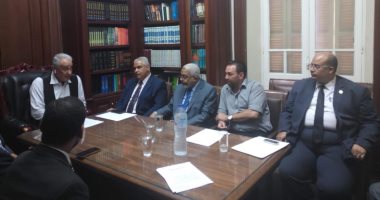 صور.. سامح عاشور يلتقى مجلس النقابة الفرعية لجنوب القاهرة