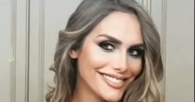 فيديو.. شاهد ملكة جمال إسبانيا المتحولة جنسيا تستعرض أنوثتها بالبكينى