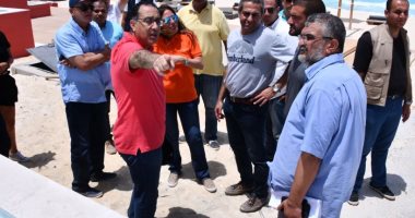 صور.. رئيس الوزراء يتفقد مشروعات العلمين الجديدة 