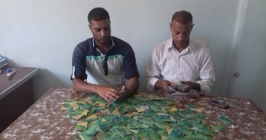 ضبط 547 بطاقة تموينية بحوزة صاحب مخبز بمركز أبنوب فى أسيوط