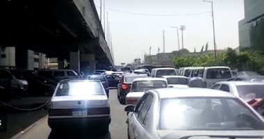 زحام مرورى بسبب حادث تصادم سيارتين أعلى الطريق الدائرى