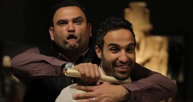 أكرم حسنى ضيف شرف فيلم "الكويسين" لـ أحمد فهمى