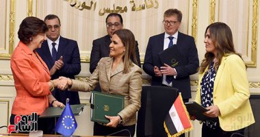 الحكومة: اتفاقية وحدة النيل الدولية وكامبريدج تهدف لبناء هيئة تضاهى الامتحانات العالمية - صور