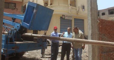 صور .. إنشاء حضان بمرور دسوق للتحفظ على التكاتك والدراجات البخارية المخالفة