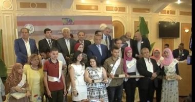 أولياء أمور يناشدون محافظ الجيزة بتخفيض درجات قبول الثانوية العامة