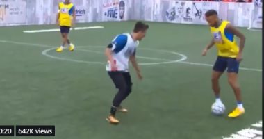 نيمار يفقد مهارته أمام هاوٍ فى مباراة خماسية.. فيديو