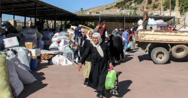 صور.. بدء عمليات العودة الطوعية لقرابة 1000 نازح سورى إلى بلادهم من لبنان