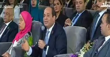 السيسي: لما أجى أخرج بكم من أمة العوز والفقر يعملوا هاشتاج ارحل يا سيسي