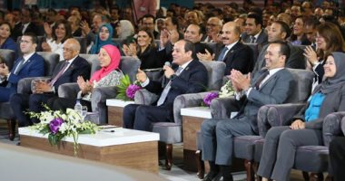البنات مش كمالة عدد.. 4 مشاهد تنتصر للمرأة فى مؤتمر الشباب بقيادة السيسى