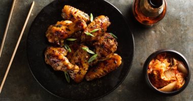 طريقة عمل أجنحة الدجاج بالأويستر صوص