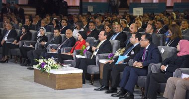السيسي: لن ننجح إلا بكم ولا بد من أن يثق المجتمع فى القائم على التغيير