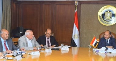 وزير الصناعة: قطاع النسيج يمثل 27 % من الناتج الصناعى و12% من الصادرات