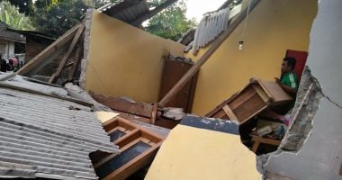 إجلاء أكثر من 500 متنزه كانوا عالقين على جبل بركانى بعد زلزال فى اندونيسيا